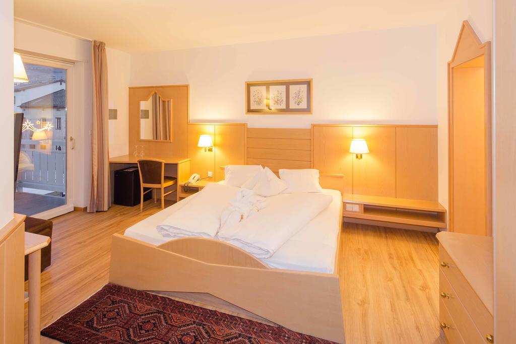 Hotel Goldenes Roessl-Adults Only Bressanone Esterno foto